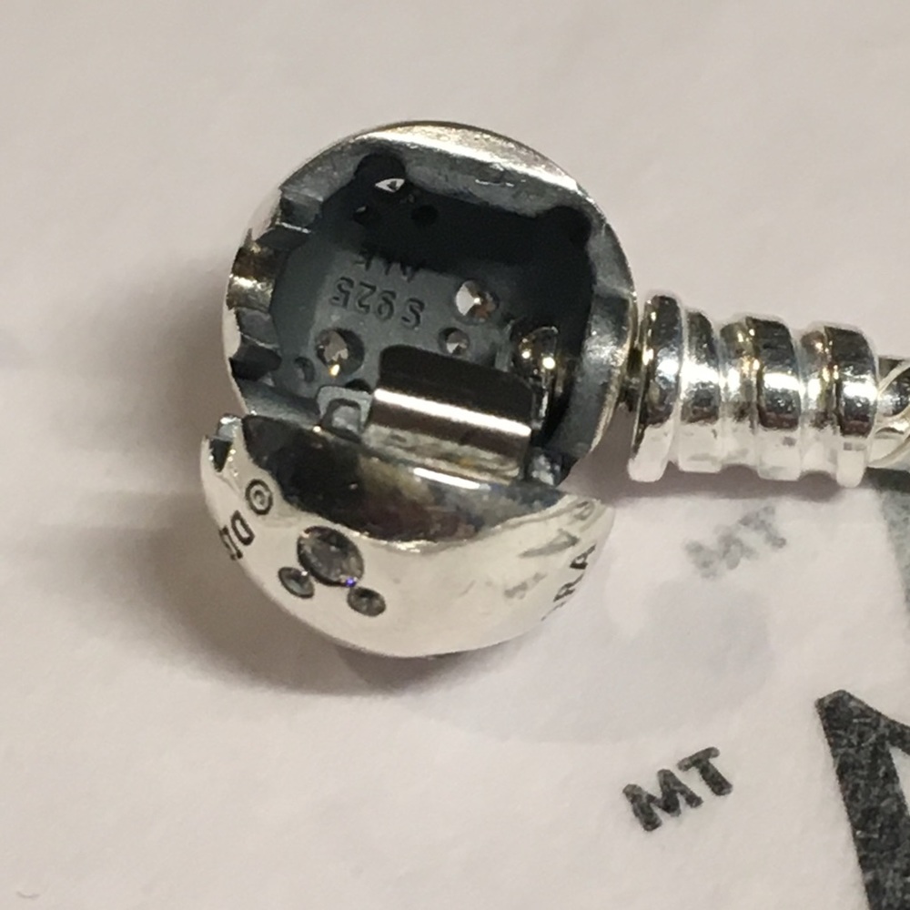 Pandora Disney Mickey Bracelet - Picture 4 of 6